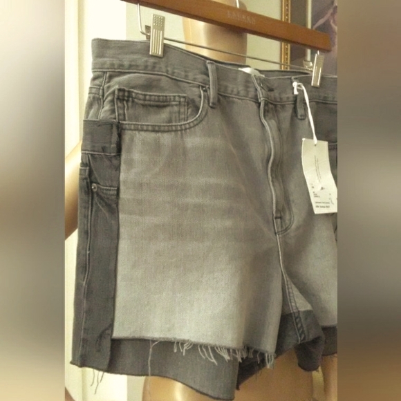 BNWT JEAN SHORTS BY FRAME ( HIGHLINE) SZ.31 2 TONE. WASHED BLACK & GREY  🔥🔥🔥 - Picture 2 of 9